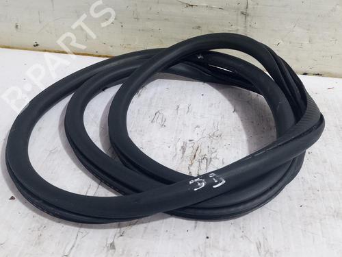 Used Rubber door seal OPEL CORSA F (P2JO) 1.2 (68) (101 hp) 31562759