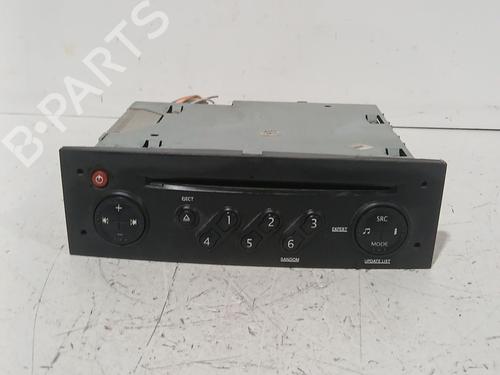 radio-renault-megane-ii-saloon-lm01_-2003-34118965 main image