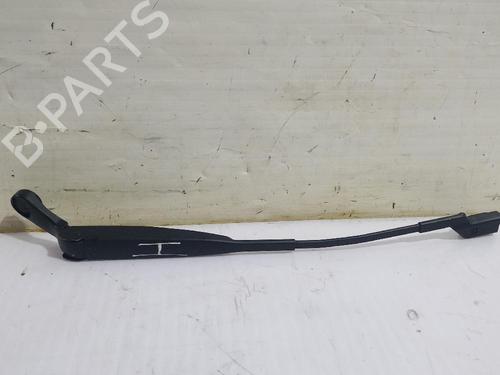 Used Front windshield wiper arm Front windshield wiper arm FIAT 500 (312_) 1.0 Mild Hybrid (312.AYD1B) (69 hp) 31560605 31560605