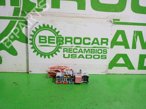 Used Fuse box Fuse box RENAULT MEGANE II Coupé-Cabriolet (EM0/1_) 1.6 (113 hp) 31552437 31552437