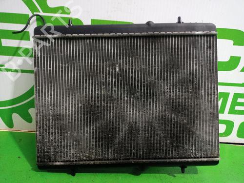 Used Water radiator Water radiator 31675995 31675995