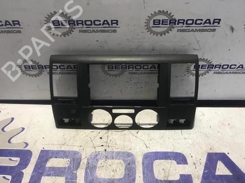 Ander VW TOUAREG (7LA, 7L6, 7L7) [2002-2013]  31678598