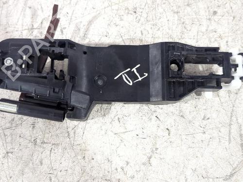 rear-left-exterior-door-handle-toyota-yaris-_p21_-_pa1_-_ph1_-2020-31567056 main image