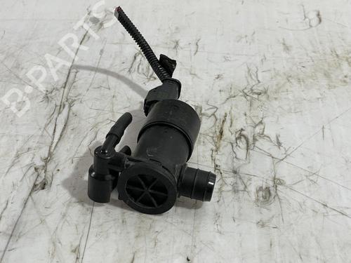 Used Washer pump OPEL CORSA F (P2JO) 1.2 (68) (101 hp) 31562765