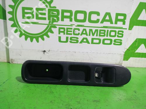 Used Right front window switch PEUGEOT 307 (3A/C) [2000-2012]  31676380