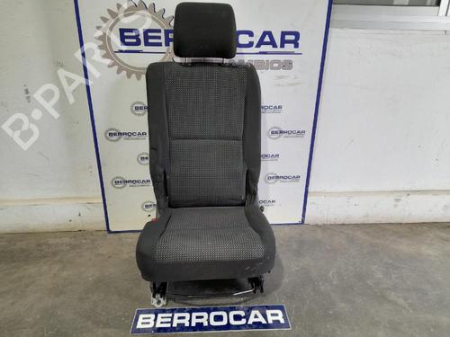Used Rear seat (2nd row) TOYOTA COROLLA Verso (ZER_, ZZE12_, R1_) 2.2 D-4D (AUR10_, AUR10R) (177 hp) 31673387