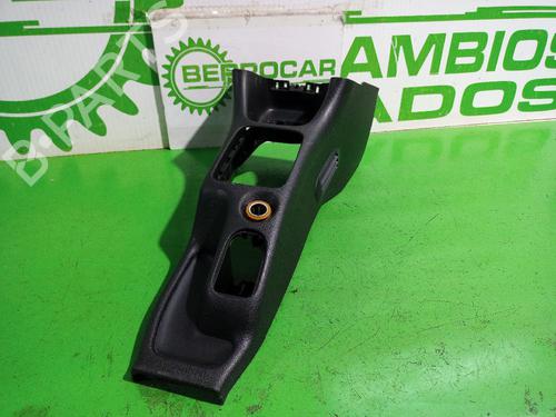 Used Middle console PEUGEOT 206 Saloon 1.4 (75 hp) 31554303