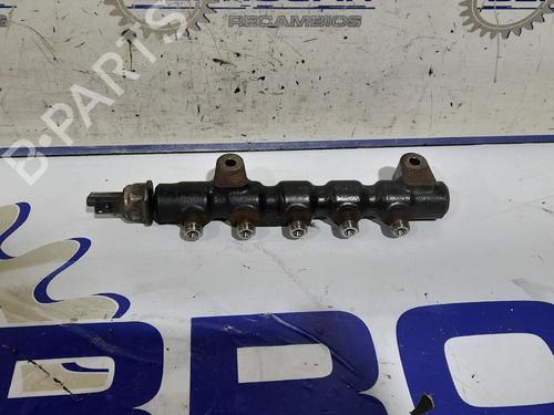 Used Injection rail Injection rail FORD B-MAX (JK) 1.5 TDCi (75 hp) 31539964 31539964