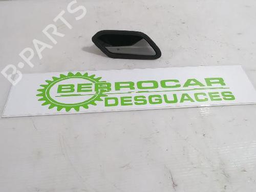 Høyre foran invendig håndtak DACIA DUSTER (HM_) 1.0 TCe 90 (HMM6) (91 hp) 31567820