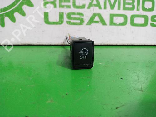 switch-nissan-qashqai-ii-j11-j11_-2013-31548953 main image