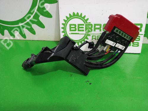 Used Fuse box Fuse box NISSAN QASHQAI II (J11, J11_) 1.3 DIG-T (140 hp) 31548516 31548516