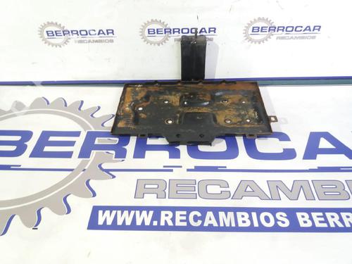 Stütze für PEUGEOT 206 Hatchback (2A/C) 1.9 D (69 hp) 31677893