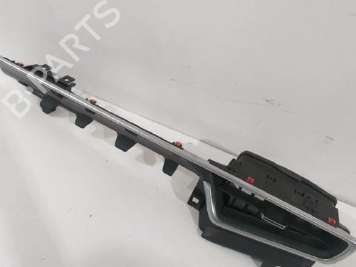 Air vent TOYOTA COROLLA Estate (_E21_) 1.8 Hybrid (ZWE211W) | BP31562997I21