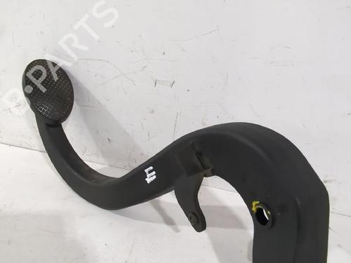 Used Clutch pedal Clutch pedal MINI MINI (R50, R53) One (90 hp) 32463567 32463567