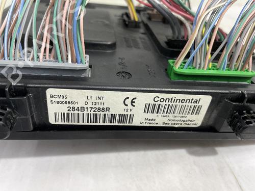 Fuse box RENAULT MEGANE IV Saloon 1.3 TCe 115 (LVN9) | BP31558342E1 - Image 3