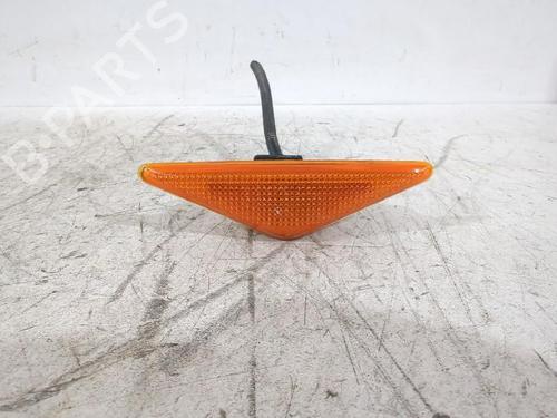 Used Right side indicator FORD FOCUS I (DAW, DBW) 1.8 TDCi (100 hp) 31566127