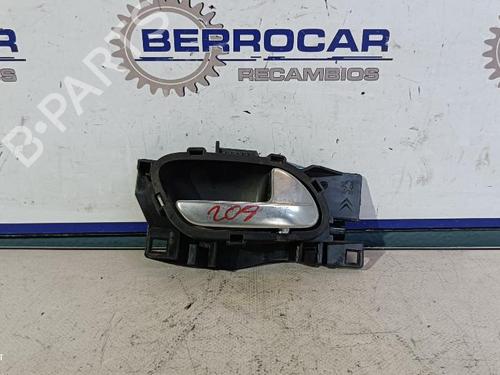 Used Front right interior door handle Front right interior door handle PEUGEOT 208 I (CA_, CC_) [2012-2021] 31678295 31678295