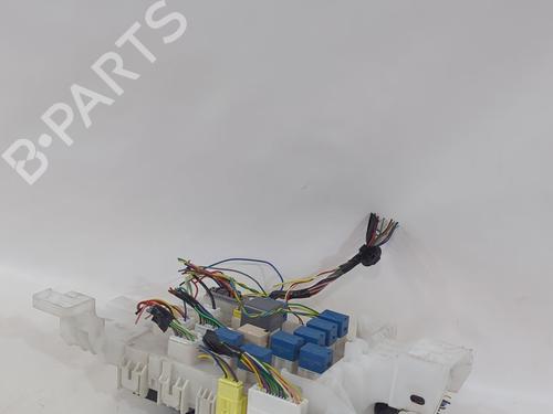 Used Fuse box Fuse box 38868273 38868273