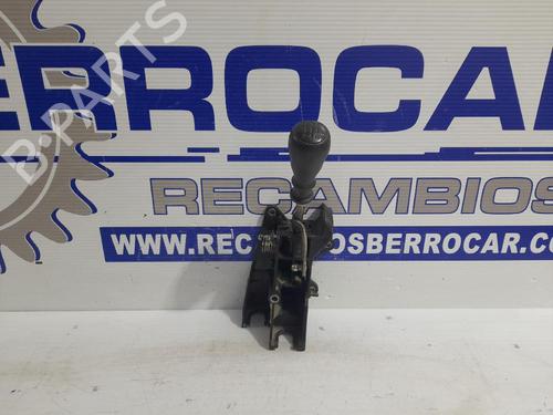 Used Gear lever Gear lever FIAT DOBLO Cargo (263_) 1.3 D Multijet (263WXU1A, 263ZXU1A, 263WYB1A, 263ZYB1A) (95 hp) 31541612 31541612