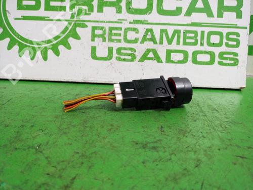 Warning switch KIA SORENTO I (JC) 2.5 CRDi 4WD | BP31547707I22 - Image 3