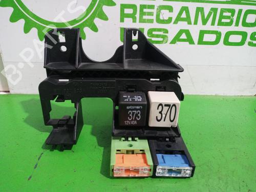 Fuse box AUDI A4 B6 (8E2) 2.5 TDI | BP31553151E1