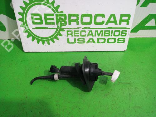 Used Clutch slave cylinder FORD FOCUS I Saloon (DFW) 1.6 16V (100 hp) 31547519