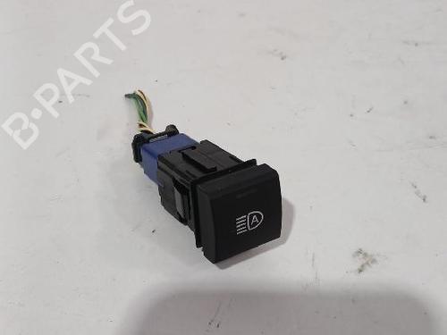 Used Switch TOYOTA COROLLA Hatchback (_E21_, _EA1_, _EH1_) 1.8 VVTi Hybrid (ZWE219) (140 hp) 31567711