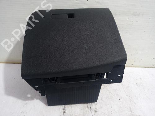 Used Glove box OPEL CORSA F (P2JO) 1.2 (68) (101 hp) 31562743