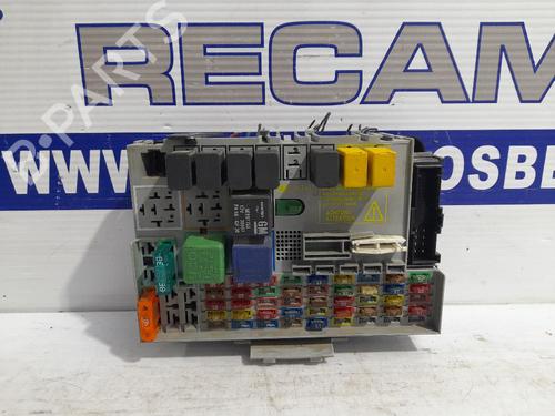 fuse-box-opel-zafira-a-mpv-t98-1999-2000-2001-2002-2003-2004-2005-2006-31541374 main image