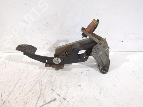 Pedal embraiagem Pedal embraiagem NISSAN QASHQAI I (J10, NJ10) 1.5 dCi (110 hp) 32489516 32489516