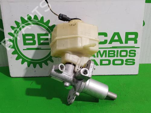 Used Brake master cylinder BMW X3 (E83) 2.0 d (150 hp) 31545180