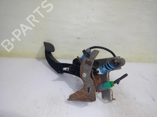 Used Clutch pedal Clutch pedal RENAULT SCÉNIC II (JM0/1_) 1.5 dCi (JM1F) (86 hp) 31558794 31558794