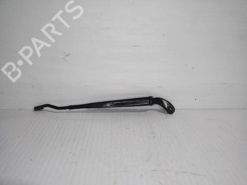 Used Front windshield wiper arm MINI MINI (R56) Cooper (120 hp) 31555526