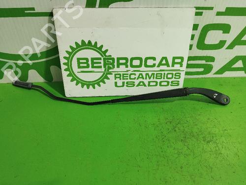 Used Front windshield wiper arm RENAULT MEGANE II Saloon (LM0/1_) 1.5 dCi (LM1E) (106 hp) 31545520