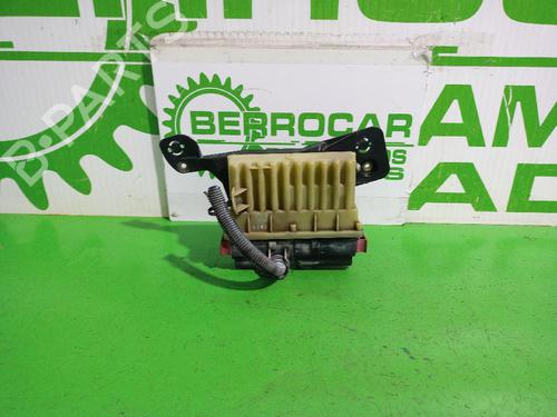 Used Fuse box OPEL ZAFIRA A MPV (T98) 2.0 DI 16V (F75) (82 hp) 31552808