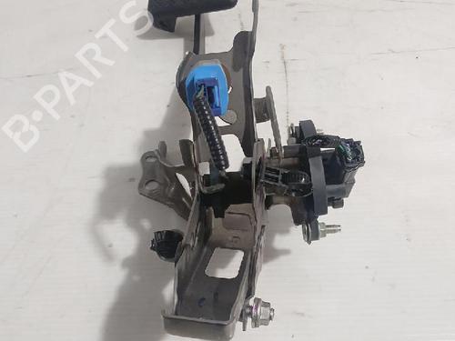 Used Break pedal Break pedal TOYOTA YARIS (_P21_, _PA1_, _PH1_) 1.5 Hybrid (MXPH11) (92 hp) 31567090 31567090