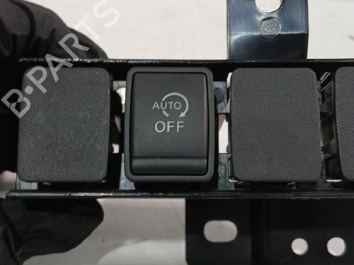 Used Switch NISSAN QASHQAI II (J11, J11_) 1.3 DIG-T (140 hp) 31568307