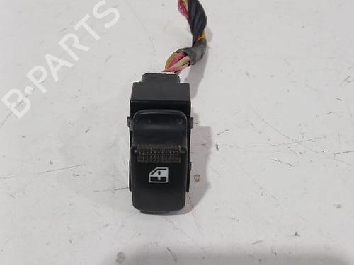 Used Right rear window switch HYUNDAI TUCSON (JM) 2.0 CRDi (113 hp) 31568500