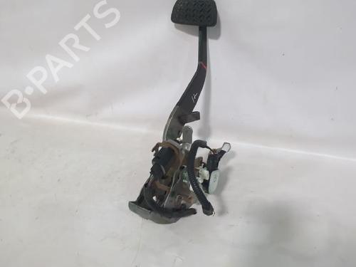 Used Break pedal Break pedal TOYOTA YARIS (_P13_) 1.5 (NSP131_) (112 hp) 33570874 33570874