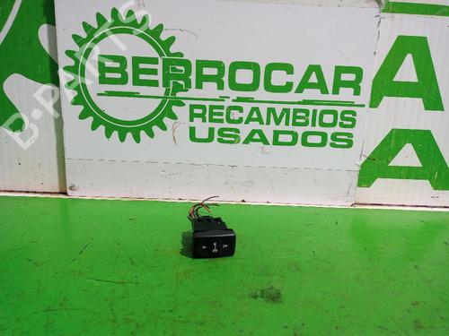 switch-land-rover-freelander-i-soft-top-l314-1998-1999-2000-2001-2002-2003-2004-2005-2006-31552735 main image