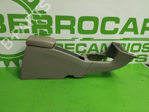 Used Armrest / Center console VOLVO S40 I (644) 1.6 (109 hp) 31545820