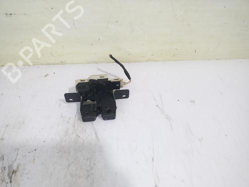 Used Tailgate lock RENAULT SCÉNIC II (JM0/1_) 1.5 dCi (JM1F) (86 hp) 31558797