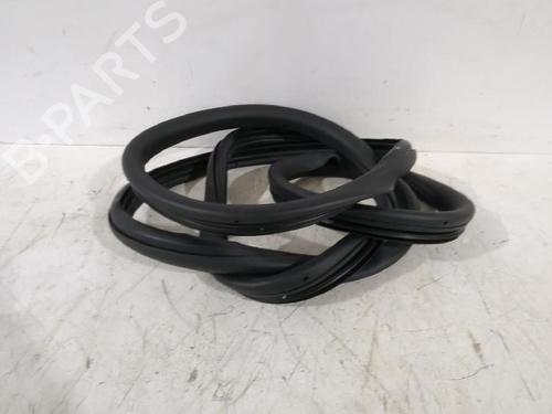 Used Rubber door seal Rubber door seal 31564682 31564682