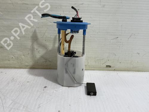 Used Fuel pump SKODA YETI (5L) 1.2 TSI (105 hp) 31560882