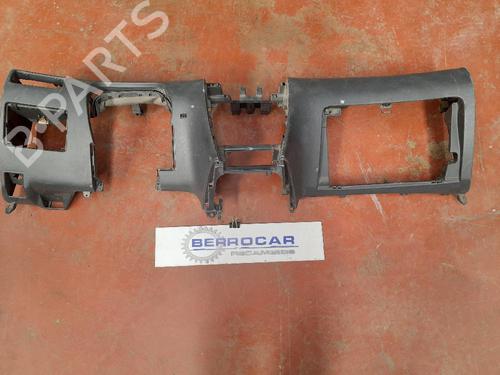 Used Dashboard Dashboard TOYOTA COROLLA (_E12_) 1.4 D (NDE120_, NDE120R) (90 hp) 31570442 31570442