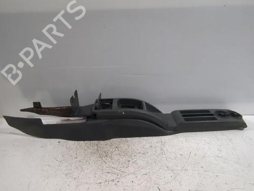 Console centrale Console centrale VW POLO IV (9N_, 9A_) 1.9 SDI (64 hp) 33746406 33746406