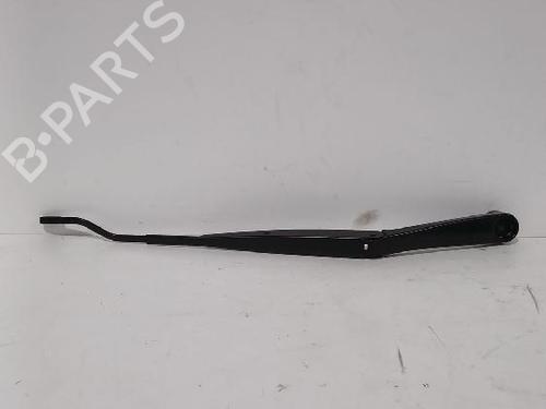 Used Front windshield wiper arm KIA STONIC (YB) 1.0 T-GDi (101 hp) 31567433