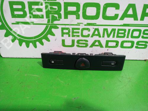 Bouton de warning RENAULT CLIO II (BB_, CB_) [1998-2016]  31675172