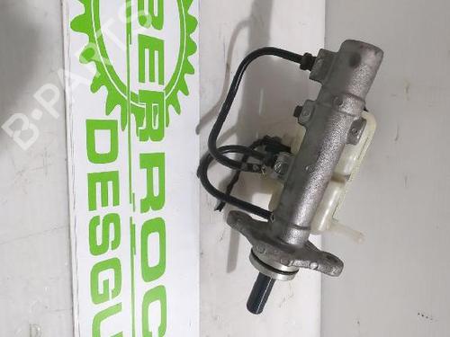 Used Brake master cylinder HYUNDAI i30 (FD) 1.6 CRDi (90 hp) 31567011