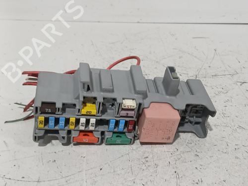 Used Fuse box Fuse box 38864726 38864726